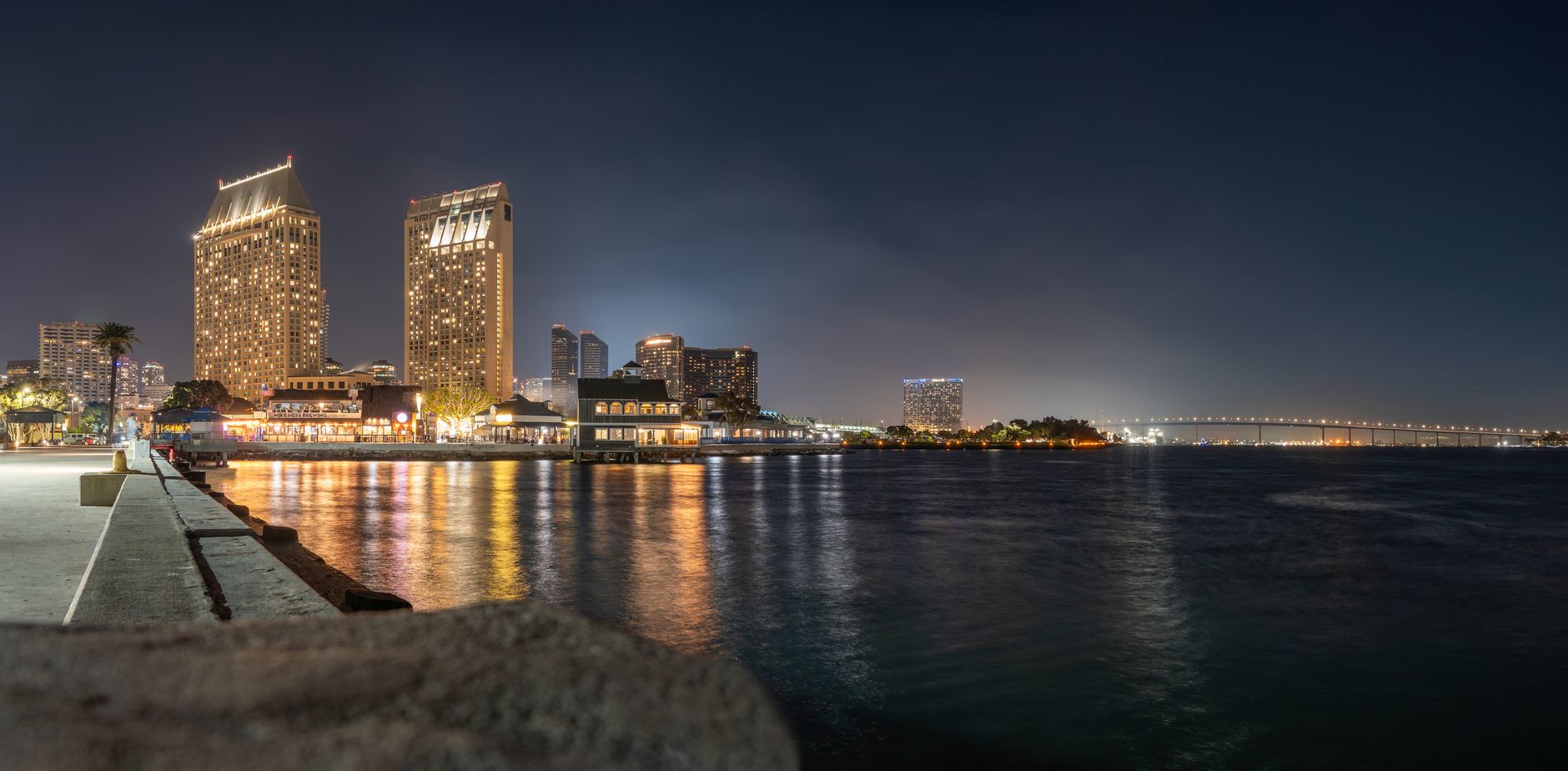 San Diego skyline and bay, the setting around the San Diego Tennis & Racquet Club
