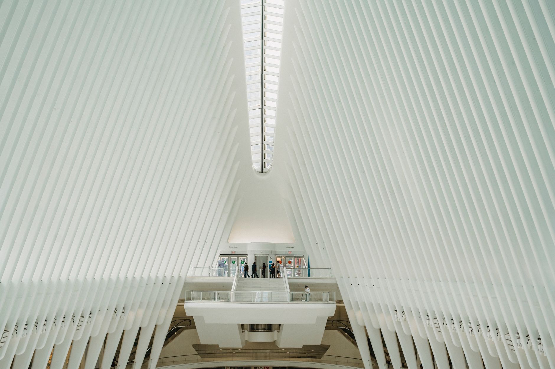 Clean indoor tennis practice space, the kind of setting Liahan Tennis offers in Manhattan