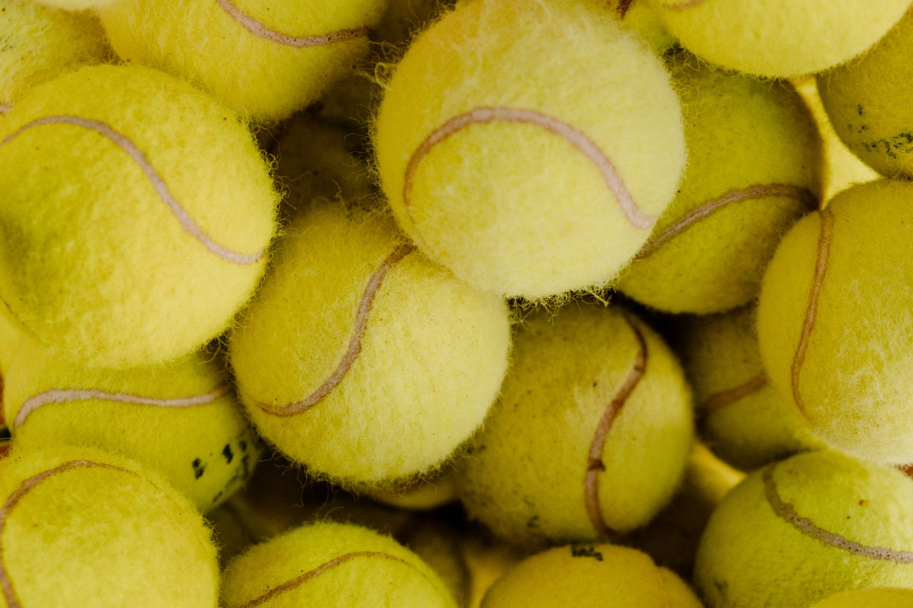 A small-city recreation complex in the Centre-du-Québec region, representative of the affordable indoor tennis at Complexe sportif Sani Marc in Victoriaville