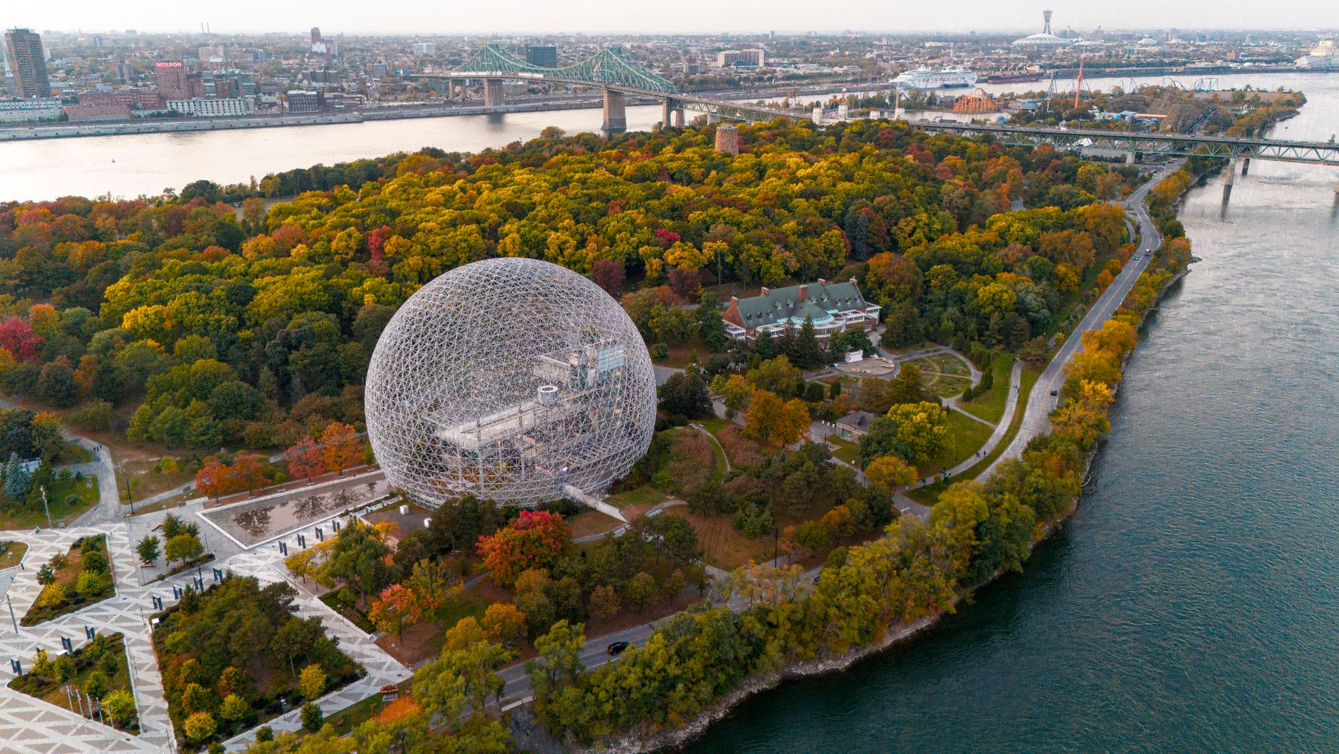 Autumn colour across Westmount Park in Montreal, Quebec