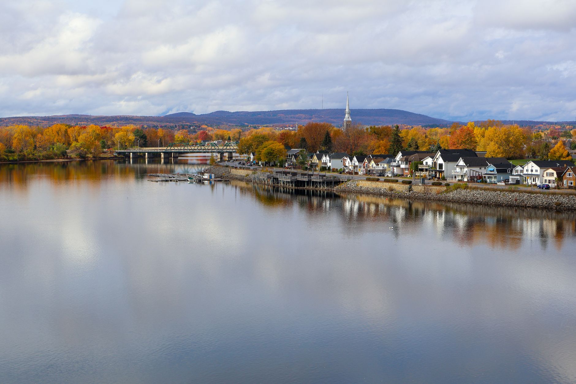 Waterfront club setting on the Ottawa River, representative of Britannia Yacht Club