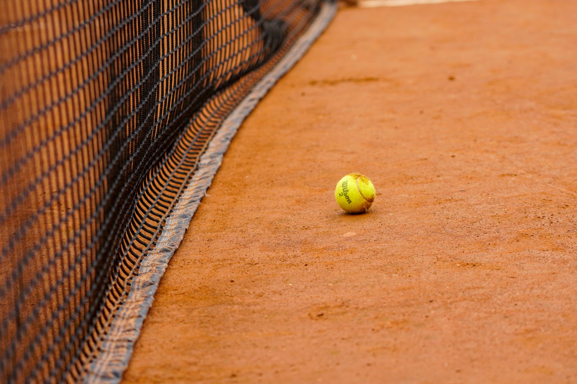 Eight clay courts under bright LED lighting for evening play, echoing the Credit Valley Lawn Tennis Club in Mississauga
